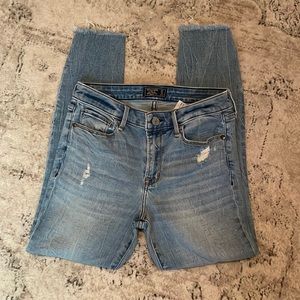 Abercrombie Harper Jeans. - size 27/4s